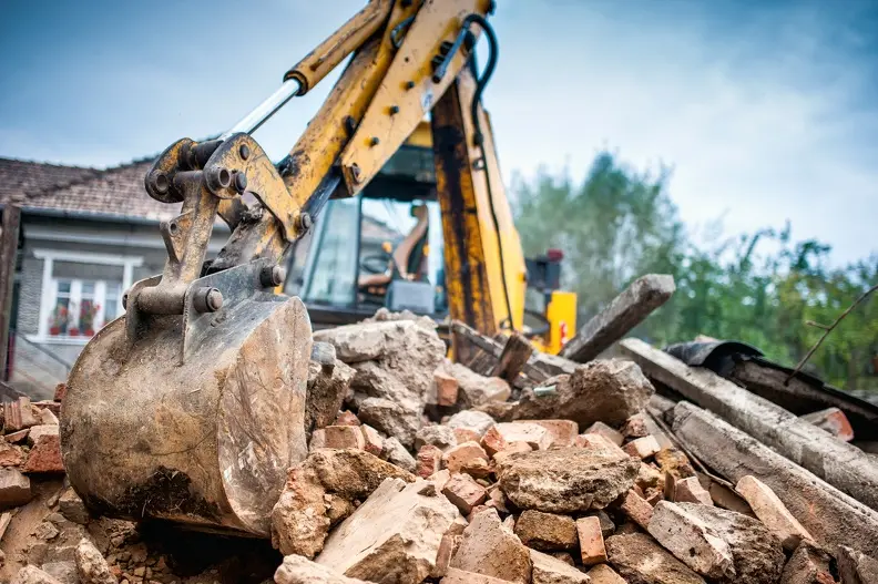 How To Minimize Dust And Debris During Demolition in San Angelo TX